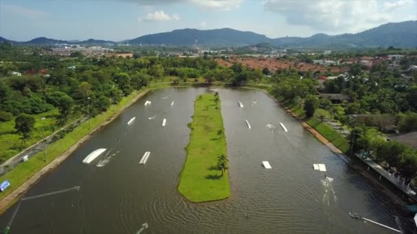 Sonniger Tag Phuket Insel Berühmt Wake Park Luftaufnahme Nach Unten — Stockvideo