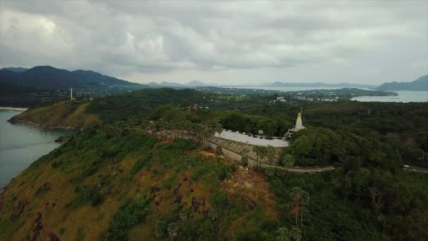 Sol Dia Ilha Famoso Grande Buda Monumento Aéreo Panorama Tailândia — Vídeo de Stock