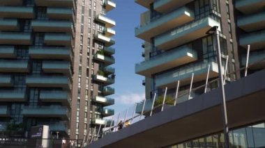 Milan, İtalya - 15 Mayıs 2018: gün zaman milan meşhur Şehir Meydanı görünümü ağır çekim panorama 4k yaklaşık 15 Mayıs 2018 kadar milan, İtalya.
