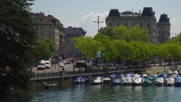 Día Soleado Zurich Ciudad Río Muelle Tráfico Calle Cámara Lenta — Vídeos de Stock