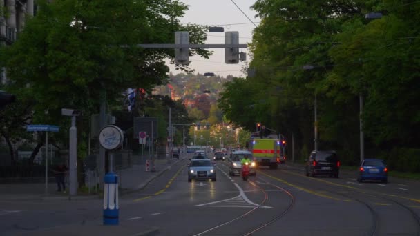 Вечерние Цюріх Трафіку Вулиці Міста Повільний Рух Панорама Швейцарії — стокове відео