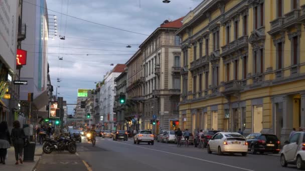 Italy Day Milan City Dante Street Crowded Walking Panorama Time — Stock Video