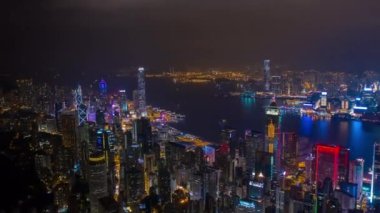 Gece Peakscape gece Hong Kong Tower Bay Panorama 4k zaman atlamalı Çin