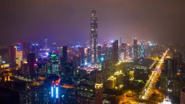 Gece saat aydınlatma shenzhen şehir merkezinde trafik sokak Kavşak üstten görünüm 4k timelapse Çin