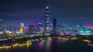 Gece saat aydınlatma shenzhen şehir merkezinde trafik sokak Kavşak üstten görünüm 4k Çin