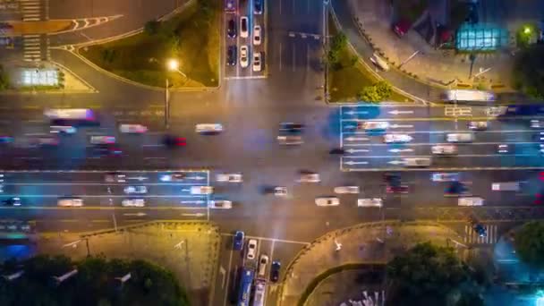 夜時間照明深セン ダウンタウンのトラフィック通り交差点平面図 タイムラプス中国 — ストック動画