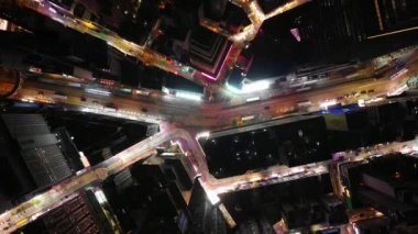 Gece zaman Bay trafik yol kavşağı hava 4k Hong Kong