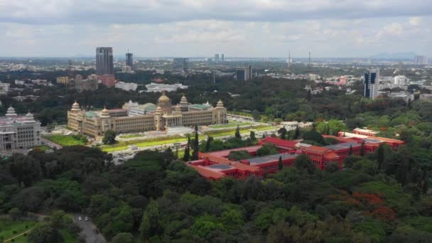 Dag Tijd Bangalore Beroemde Paleis Front Stadspark Luchtfoto Panorama India — Stockvideo