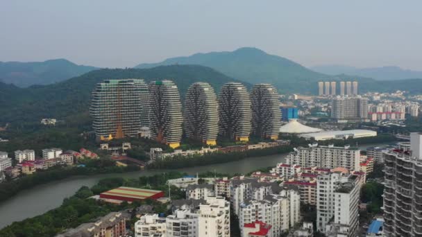 Edificios Modernos Hoteles Estrellas Durante Día Ciudad Sanya China — Vídeos de Stock