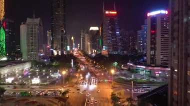 Gece saat aydınlatma shenzhen şehir merkezinde trafik sokak Kavşak üstten görünüm 4k Çin