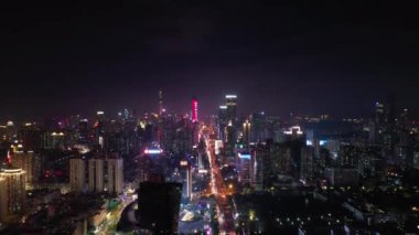 Gece saat aydınlatma shenzhen şehir merkezinde trafik sokak Kavşak üstten görünüm 4k Çin