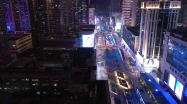Gece saat aydınlatma shenzhen şehir merkezinde trafik sokak Kavşak üstten görünüm 4k Çin