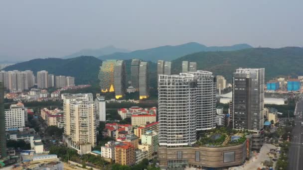 Día Tiempo Sanya Paisaje Urbano Tráfico Calle Aérea Panorama China — Vídeos de Stock