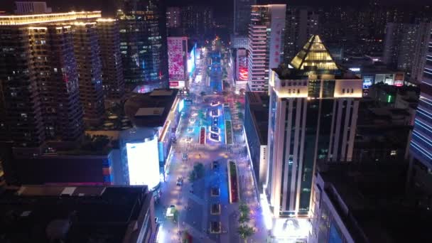 夜時間照明深セン ダウンタウンのトラフィック通り交差点平面図 — ストック動画