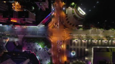 Gece saat aydınlatma shenzhen şehir merkezinde trafik sokak Kavşak üstten görünüm 4k Çin