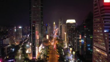 Gece saat aydınlatma shenzhen şehir merkezinde trafik sokak Kavşak üstten görünüm 4k Çin