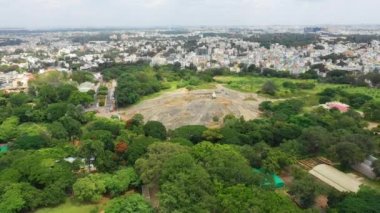 Bangalore, Hindistan - 15 Eylül 2018: güneşli gün bangalore cityscape downtown hava panorama 4k 15 Eylül 2018 yaklaşık bangalore, Hindistan.