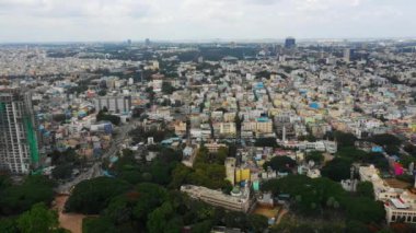 Bangalore, Hindistan - 15 Eylül 2018: güneşli gün bangalore cityscape downtown hava panorama 4k 15 Eylül 2018 yaklaşık bangalore, Hindistan.
