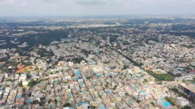 Bangalore, Hindistan - 15 Eylül 2018: güneşli gün bangalore cityscape downtown hava panorama 4k 15 Eylül 2018 yaklaşık bangalore, Hindistan.