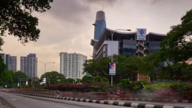 günbatımı gökyüzü kuala lumpur şehir trafik sokak panorama 4k timelapse Malezya