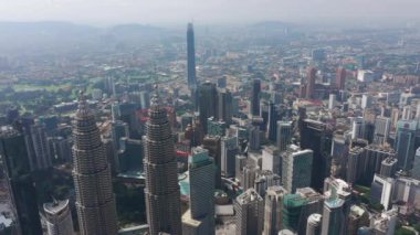 güneşli bir gün kuala lumpur şehir şehir anteni panorama 4k Malezya