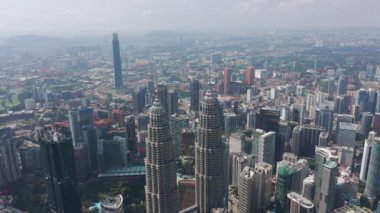 güneşli bir gün kuala lumpur şehir şehir anteni panorama 4k Malezya