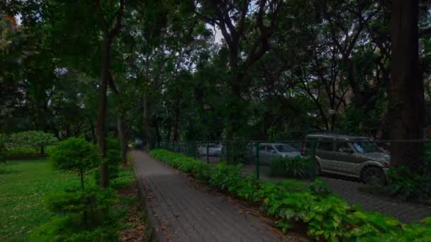 Zonnige Dag Bangalore Stad Beroemde Central Park Verkeer Weg Panorama — Stockvideo