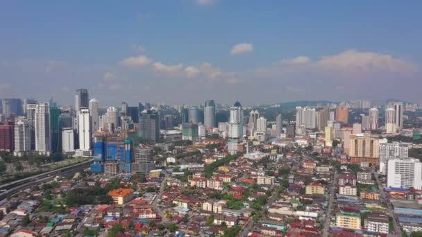 Zonnige Dag Kuala Lumpur Stadscentrum Wonen Blok Antenne Panorama Maleisië — Stockvideo