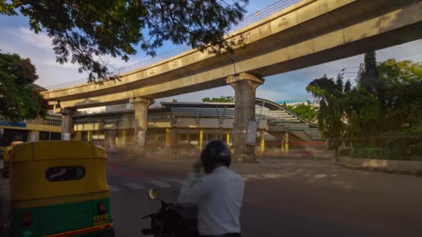 Bangalore Stad Verkeer Straat Plein Zonsondergang Tijd Panorama Timelapse India — Stockvideo