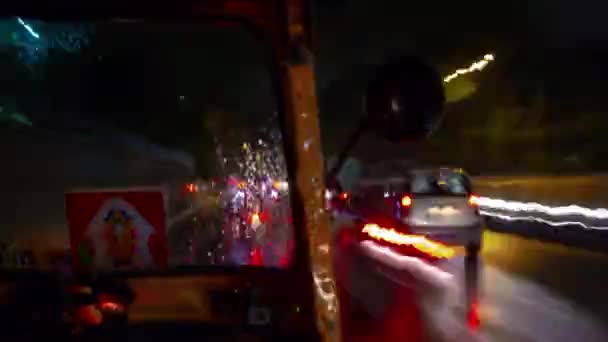 Bangalore Ciudad Tráfico Calle Rickshaw Camino Viaje Pasajero Pov Noche — Vídeos de Stock