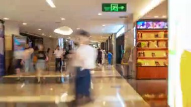 Shenzhen - Ocak 2016: alışveriş merkezi 4k timelapse görüntüleri insanlar