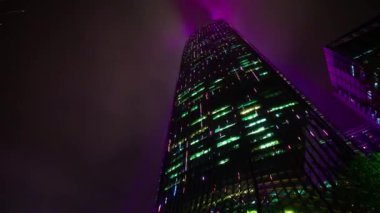 Shenzhen, Çin - 3 Ekim 2018: gece aydınlatma shenzhen şehir ünlü kule görünümü panorama 4k timelapse yaklaşık 3 Ekim 2018 shenzhen, çin.