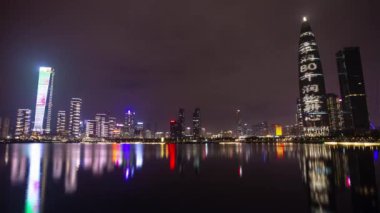 Shenzhen, Çin - 15 Ekim 2018: gece ışıklı shenzhen cityscape şehir merkezi havadan üstten timelapse 4k yaklaşık 15 Ekim 2018 shenzhen, çin.
