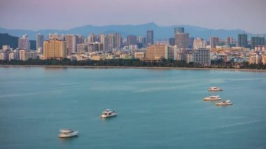 günbatımı zamanı sanya city defne çatı panorama 4k timelapse hainan Adası Çin