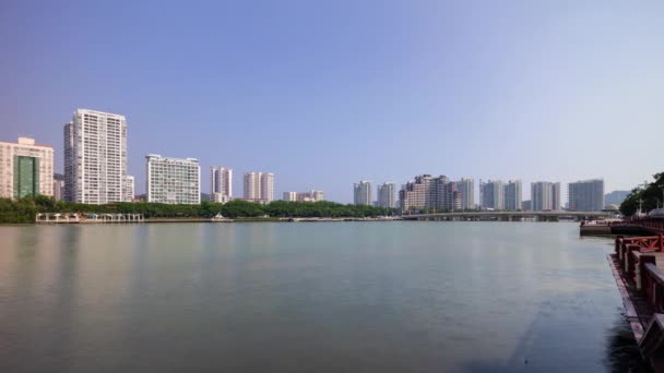 Soleado Noche Sanya Ciudad Río Lado Panorama Timelapse Hainan Isla — Vídeos de Stock