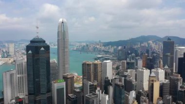 güneşli bir gün hong kong cityscape downtown gökdelen en fazla hava panorama 4k