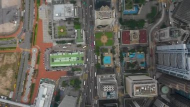 hong kong şehir şehir merkezinde trafik sokakları hava topdown panorama 4 k gün saat uçuş