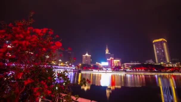 Nachts Verlicht Sanya Stad Brug Rivier Baai Panorama Timelapse Hainan — Stockvideo