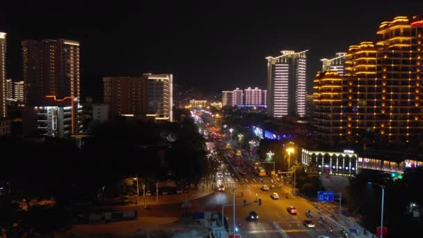 夜间灯火通明的三亚城市景观全景4K 时间拉塞海南岛中国 — 图库视频影像