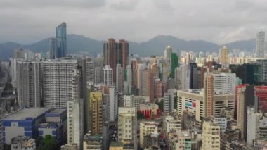 Gündüz kowloon cityscape hava topdown panorama 4 k hong kong uçuş.