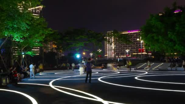 夜间灯火通明的三亚公园舞蹈地面全景4K 海南岛中国 — 图库视频影像