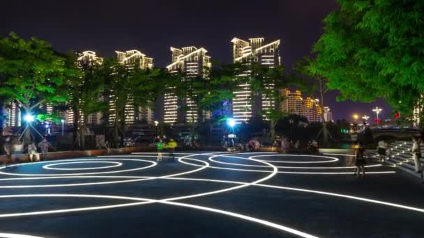 Noche Iluminado Parque Sanya Danza Terreno Panorama Hainan Isla China — Vídeos de Stock