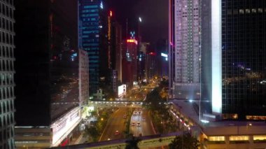 Hong Kong - 21 Aralık 2016: gece saat hong kong şehir trafik tramvay yol yolculuk panorama 4k yaklaşık 21 Aralık 2016 hong kong.