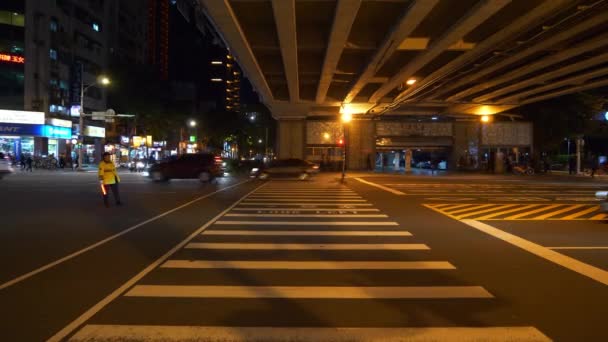 Ταϊπέι Ταϊβάν Ιανουάριος 2018 Νυχτερινή Ταϊπέι Πόλη Οδική Διασταύρωση Πανόραμα — Αρχείο Βίντεο