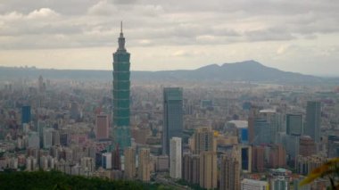 Gün zaman Taipei cityscape panorama. 4 k görüntüleri Çin