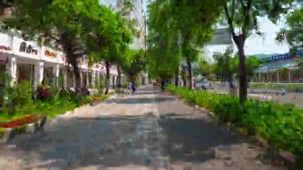 Zonnige Dag Sanya Stad Centrale Straat Wandelen Panorama Timelapse Hainan — Stockvideo