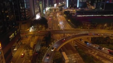Hong Kong - 21 Aralık 2016: gece saat hong kong şehir trafik tramvay yol yolculuk panorama 4k yaklaşık 21 Aralık 2016 hong kong.