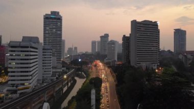 günbatımı gökyüzü kuala lumpur şehir merkezi Rating sokak yol hava panorama 4k Malezya