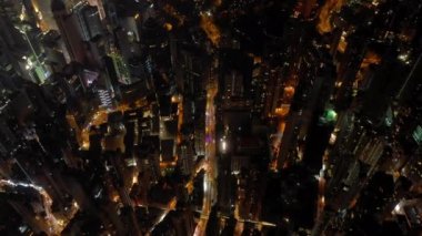 gece ışıklı zaman hong kong şehir trafik sokakları hava topdown panorama 4k