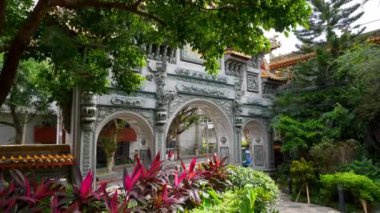 Taipei 'nin eski tapınağı. Taipei' nin en iyi dekorasyonu. 4k Tayvan.